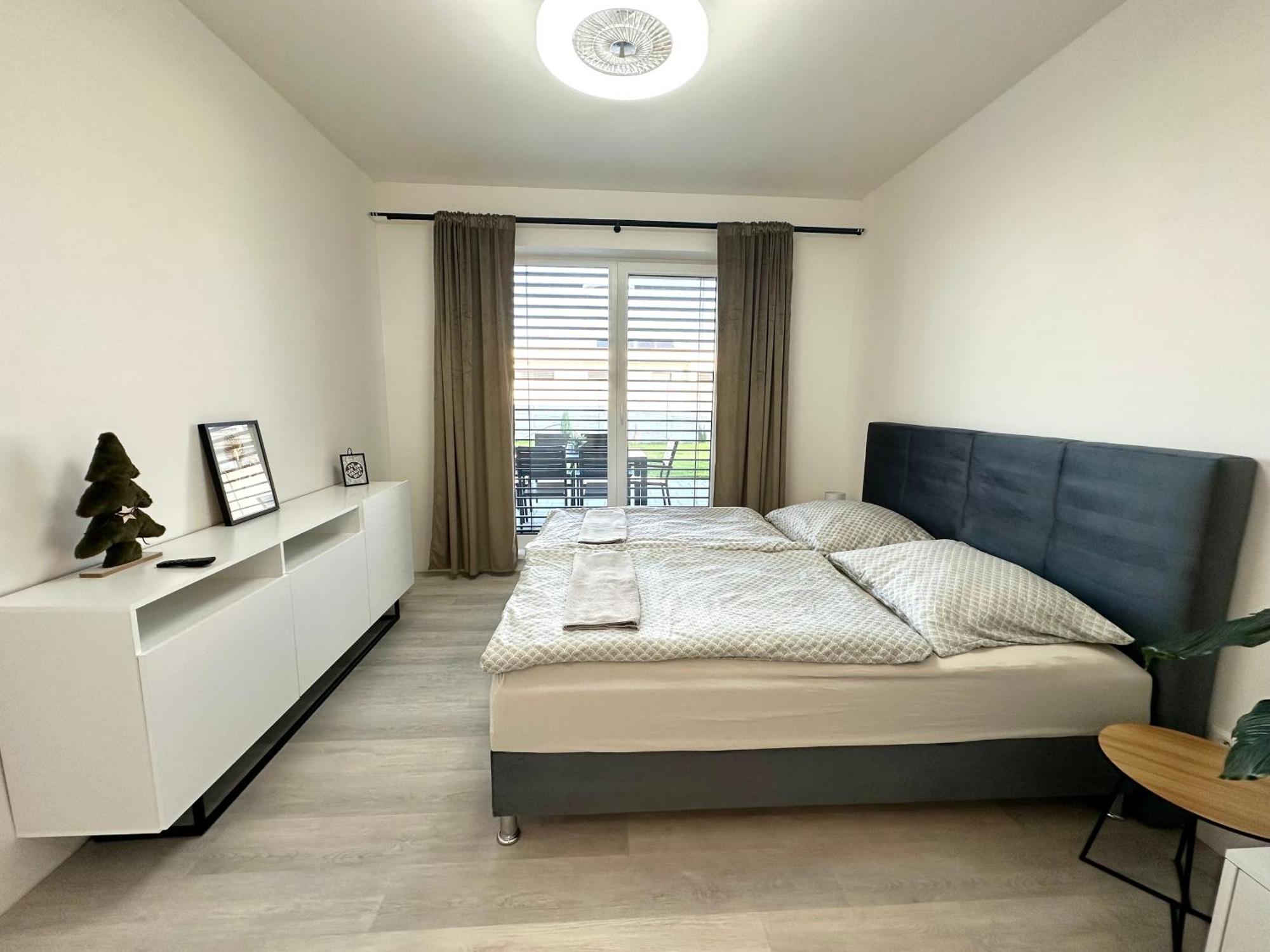 Klimatizovany Apartmanovy Dom S Virivkou, 9A Senec Exterior photo